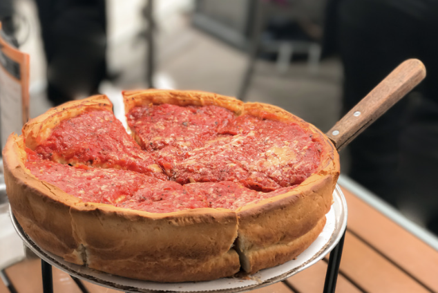 Chicago-style pizza - USA travel guide